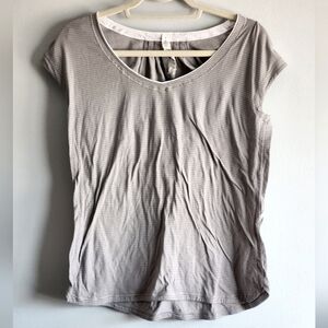 Lululemon Track Tee sz 8